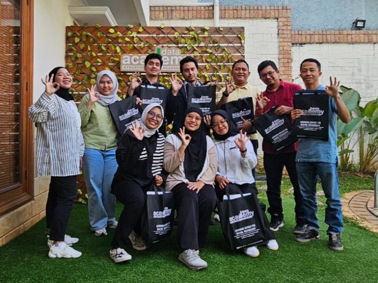 Enam Orang Dosen FEBM UMRAH lolos Uji Kompetensi Sertifikasi BNSP Data Analyst