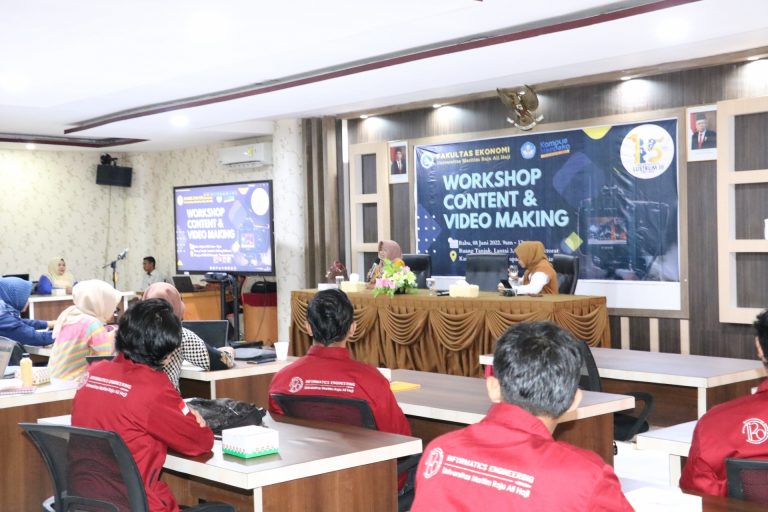 Sempena LUSTRUM III, FE UMRAH Gelar Workshop Content dan Video Making