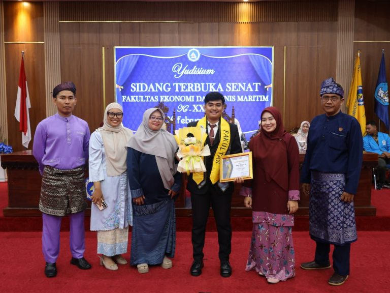 Wahyu Hidayat. R Mahasiswa Berprestasi dari Prodi Manajemen FEBM UMRAH Menjadi Pemuncak Fakultas dalam Yudisium Angkatan Ke-XXIV