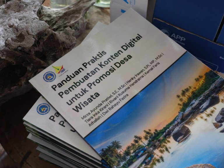 UKM Ecsposure Dan Mangrove Heroes Umrah gelar Kolaborasi Pengabdian Masyarakat Di Desa Pengudang