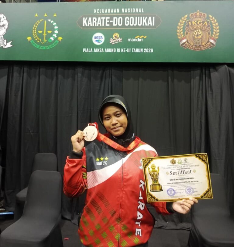 Syifa Wasilah Mahasiswa Kewirausahaan UMRAH Sabet Juara 3 di Kejuaraan Karate-Do Gojukai Piala Jaksa Agung RI ke III 2026